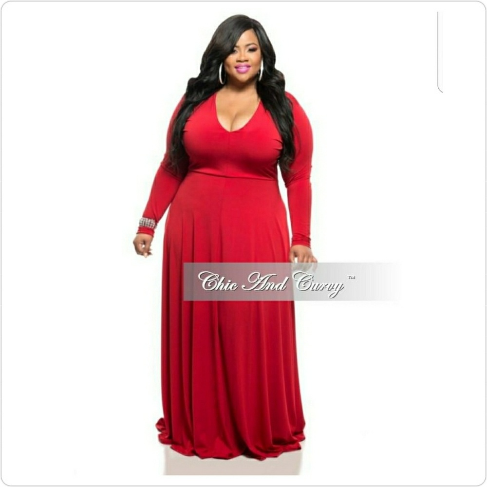 RED Plus size long dress w/ v neck and sleeves